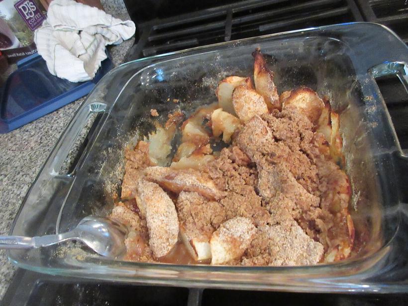 Apple Crisp Recipe: Crunchy Topping, Tender Apples photo